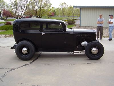 Scott-buhler-1932-ford-tudor3.jpg