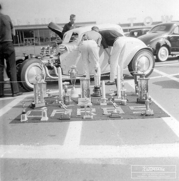 File:Towers-car-show-1950s-no4.jpg