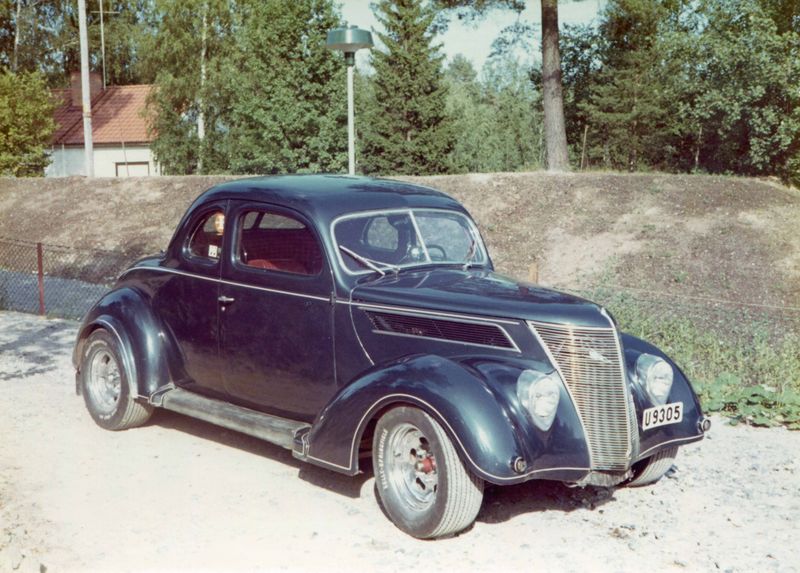 File:Chrille-Lundberg-Ford-37 Coupe-12.jpg
