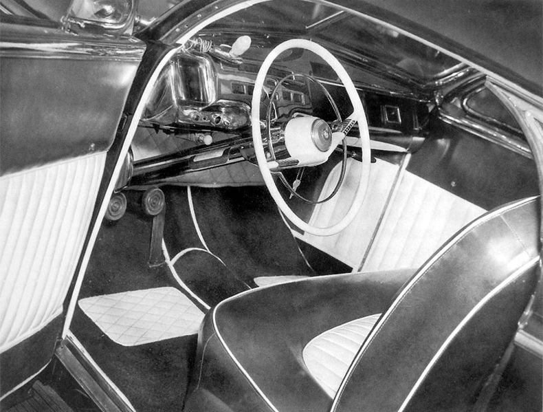 File:Nick-matranga-1940-mercury-interrior.jpg