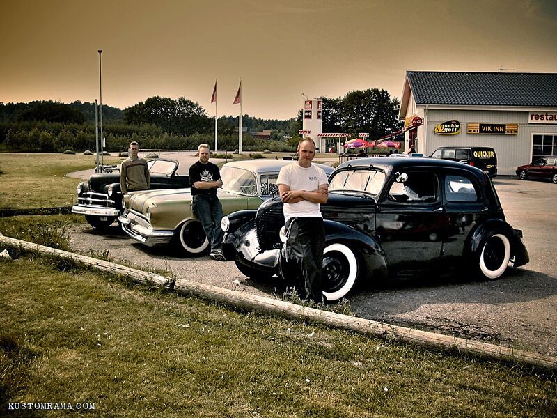 File:A-bombers-old-style-weekend-2004.jpg