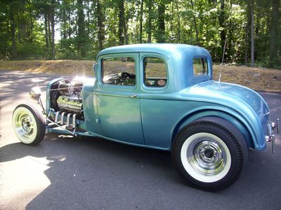 Laverne-a-stetzer-1932-ford-the-york-coupe18.jpg