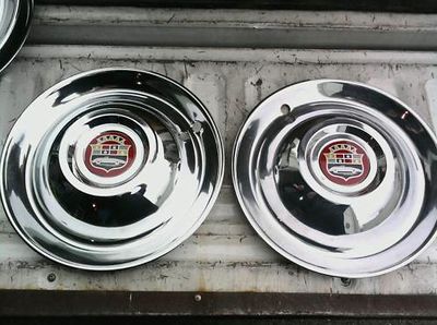 Cadillac hubcaps deals