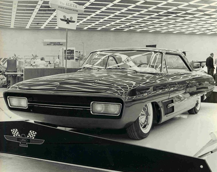 File:Alexander-brothers-alexa-ford-custom-car-caravan.jpg