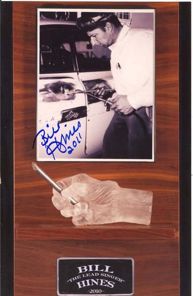 File:Bill-hines-grand-national-roadster-show-signature.jpg